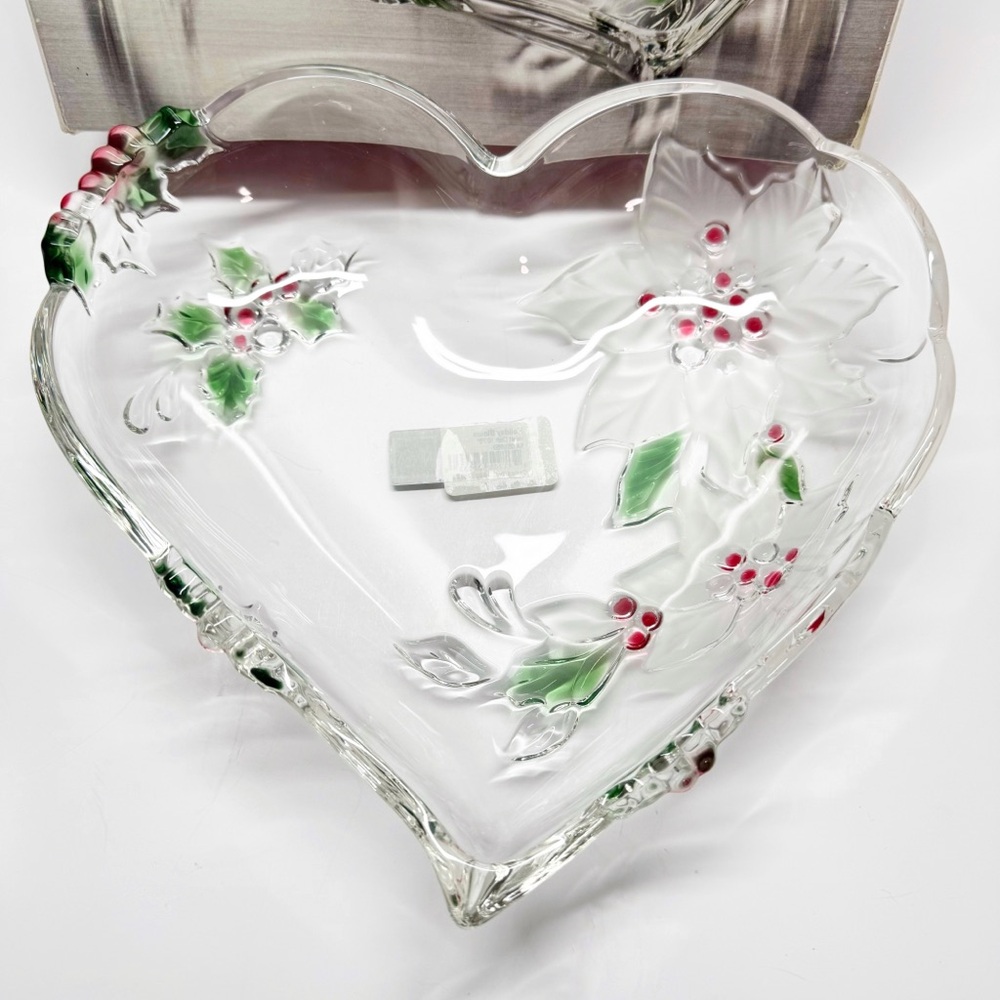 Mikasa Festive Holly Holiday Bloom German Crystal Heart Dish